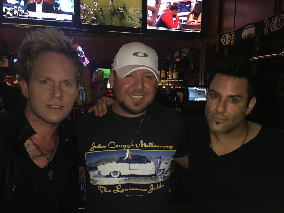 The Ultimate Aldean photo gallery image 11