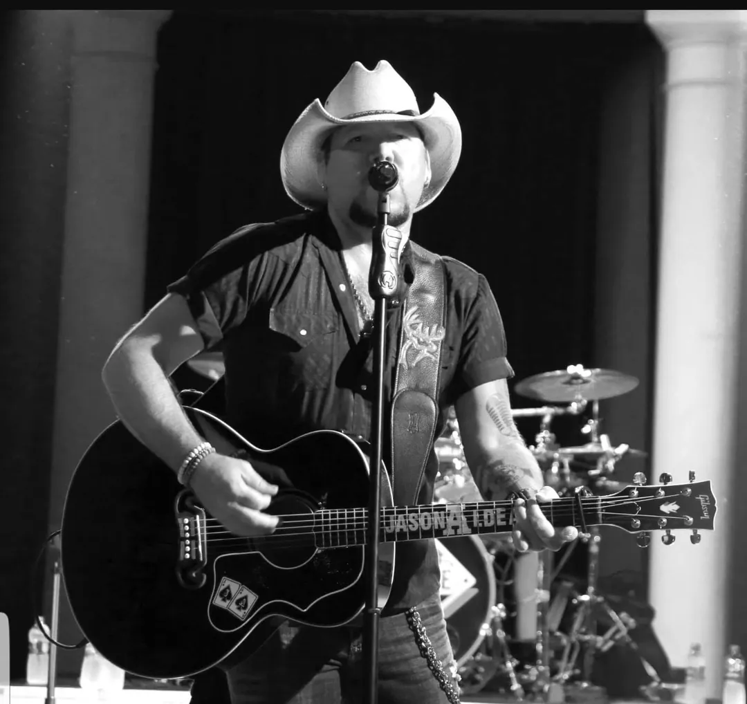 The Ultimate Aldean photo gallery image 2