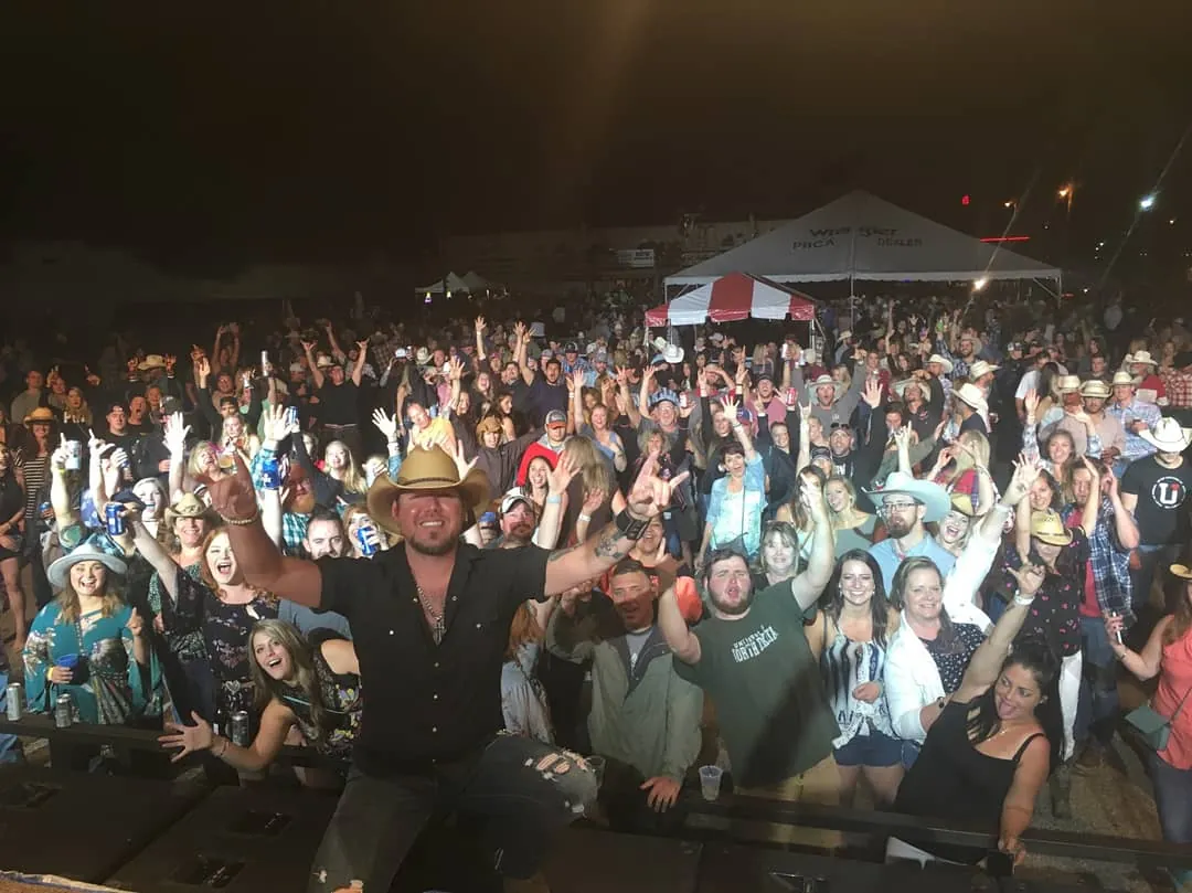 The Ultimate Aldean photo gallery image 6