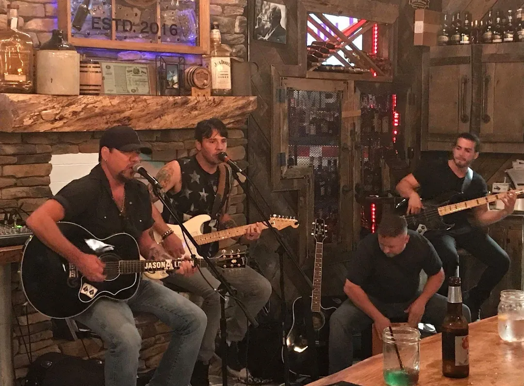 The Ultimate Aldean photo gallery image 7