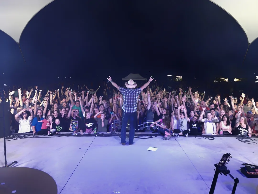 The Ultimate Aldean photo gallery image 8